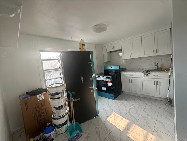 Building Photo - 1322 Commodore Rd