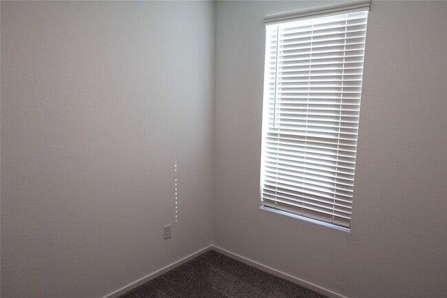 Building Photo - 16140 Sepia Manor St