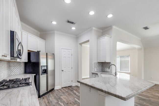 Building Photo - 130 S Veranda Ridge Dr