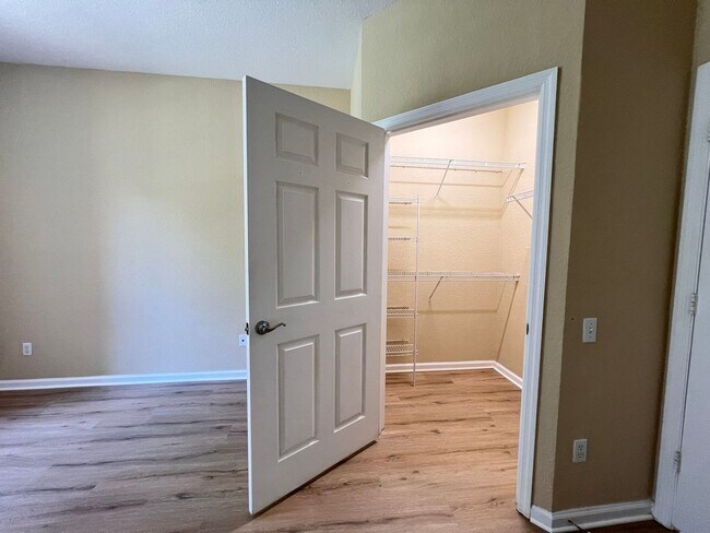 Building Photo - Great Apartment for rent!