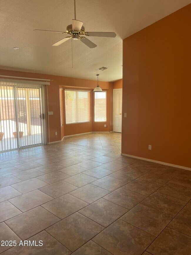 Building Photo - 14527 W Marcus Dr