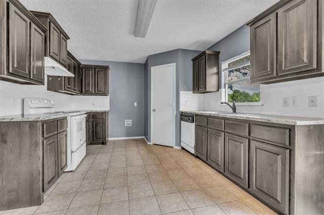 Building Photo - 901 Greenbend Dr