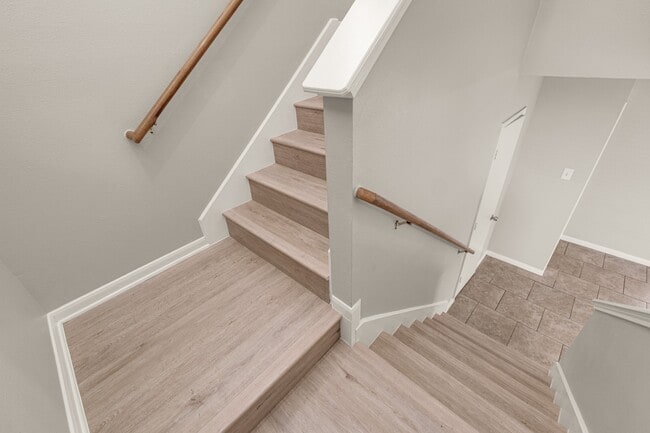 Building Photo - 8818 Iron Springs Dr