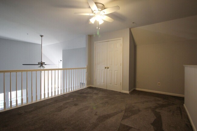 Building Photo - 2/2.5 Bath Condo in Sterling!