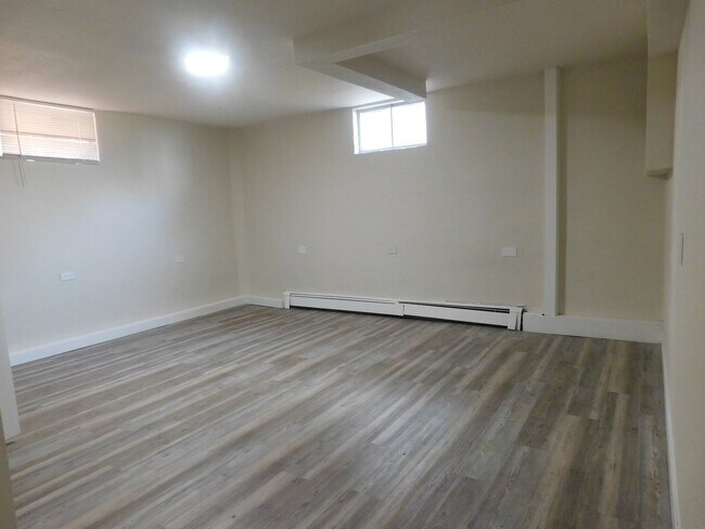 Building Photo - 1340 Orchard Ave