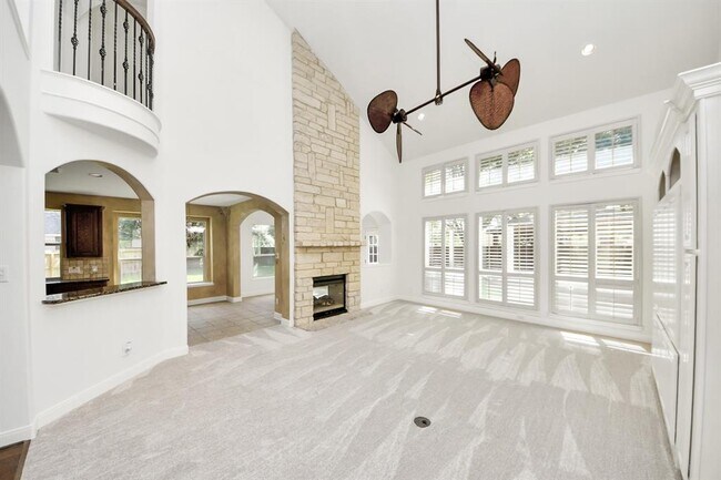 Building Photo - 3811 Parkside Dr