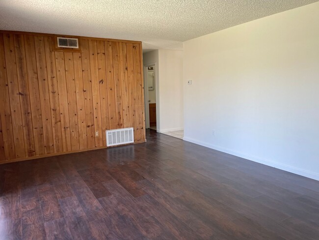 Building Photo - 4617 Livingston Way
