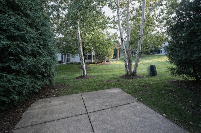 Building Photo - 3224 Bromley Ln