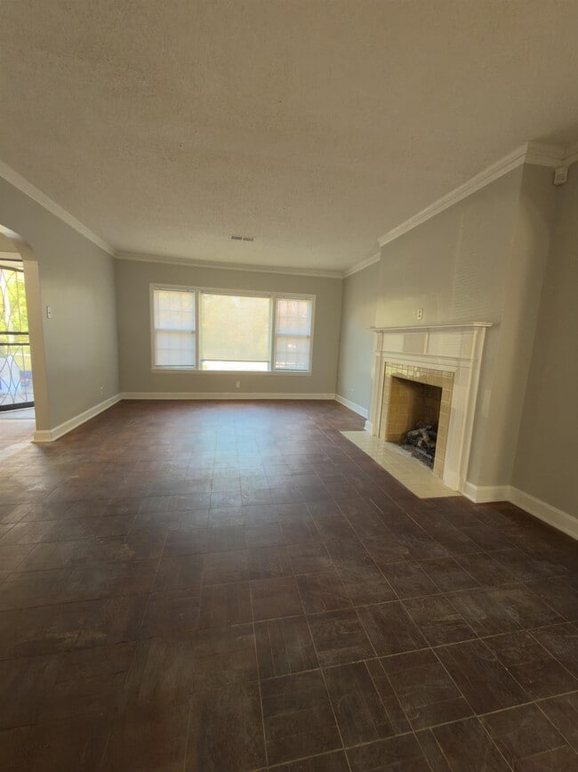 Building Photo - 3443 Barron Ave