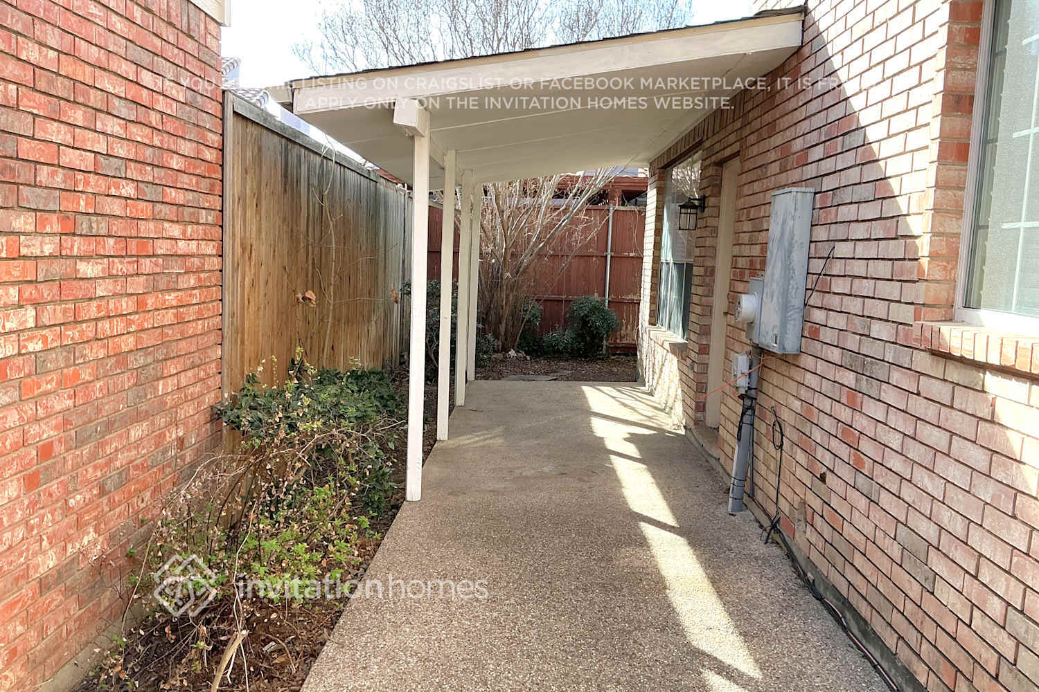 Building Photo - 18749 Vista Del Sol