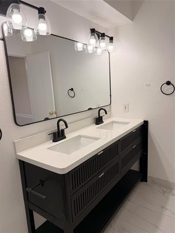 Building Photo - 3424 Tina St