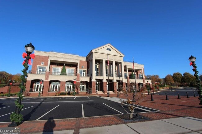 Building Photo - 514 Clover Dr