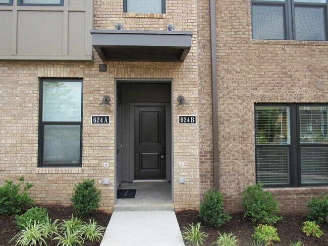 Primary Photo - 624 Noush Ct