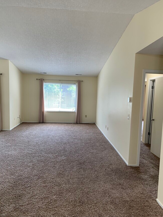 Hall - 6680 Ridgefield Cir