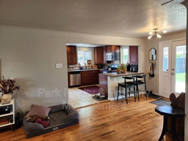 Building Photo - 5520 E Thrill Pl