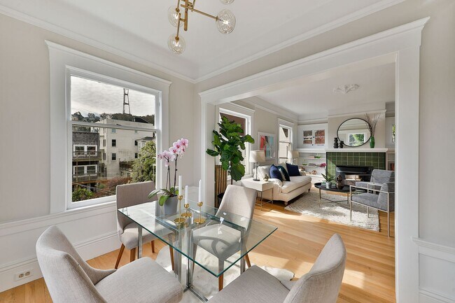 Building Photo - Cole Valley: Bright Top Floor Unfurnished 1 Bed 1 Bath with Garage Parking