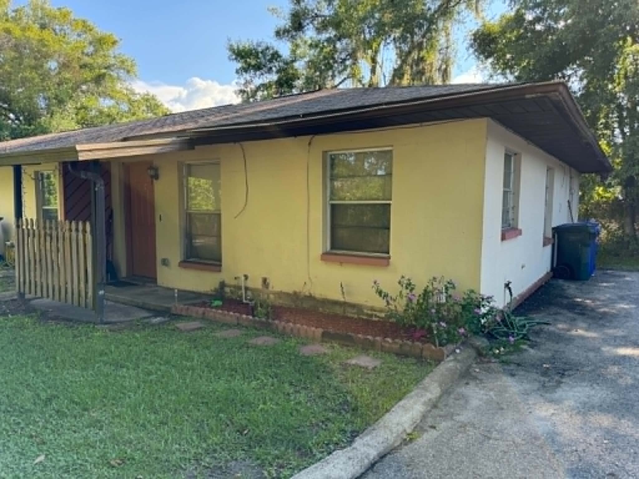 Building Photo - 155 Denice Dr