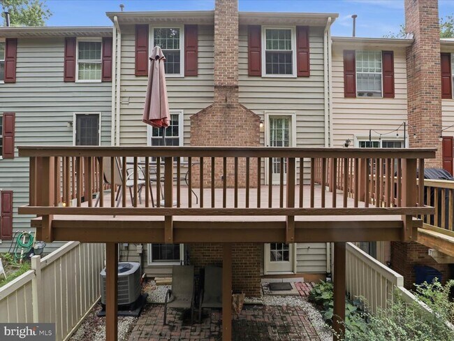 Building Photo - 1563 Autumn Ridge Cir