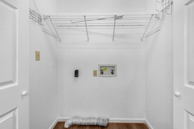 Building Photo - 383 Bosca Ct