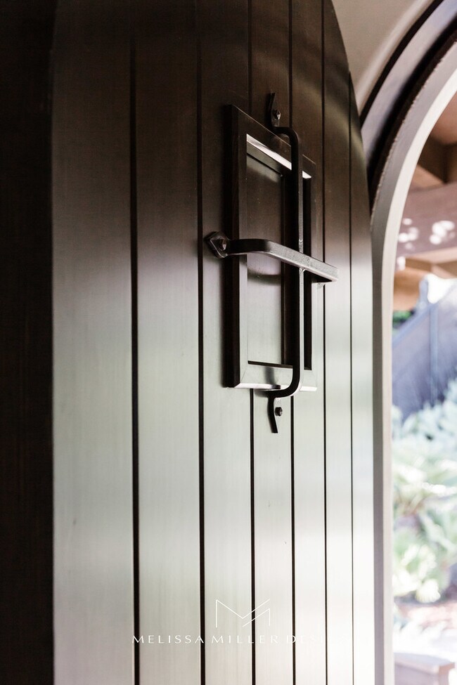 Building Photo - 433 APS