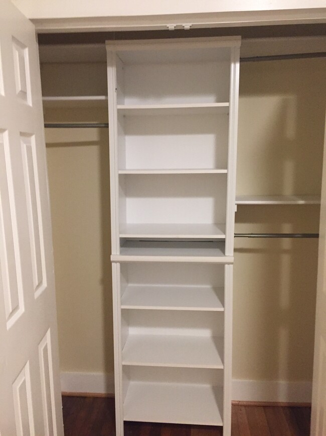 Closet - 177 36th St NE