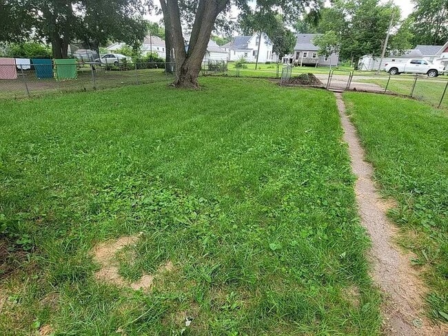 Building Photo - Charming 2-Bedroom Home for Rent