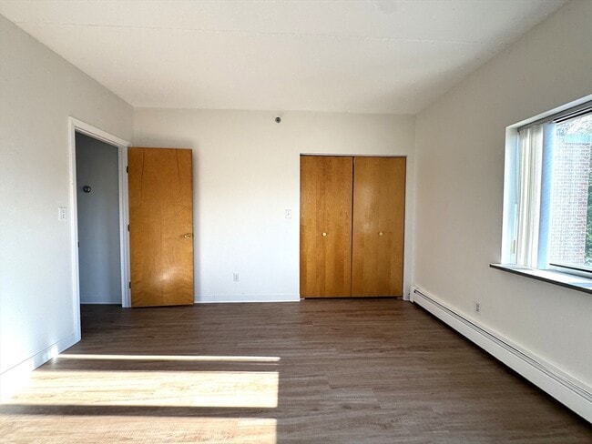 Building Photo - 580 Salem St