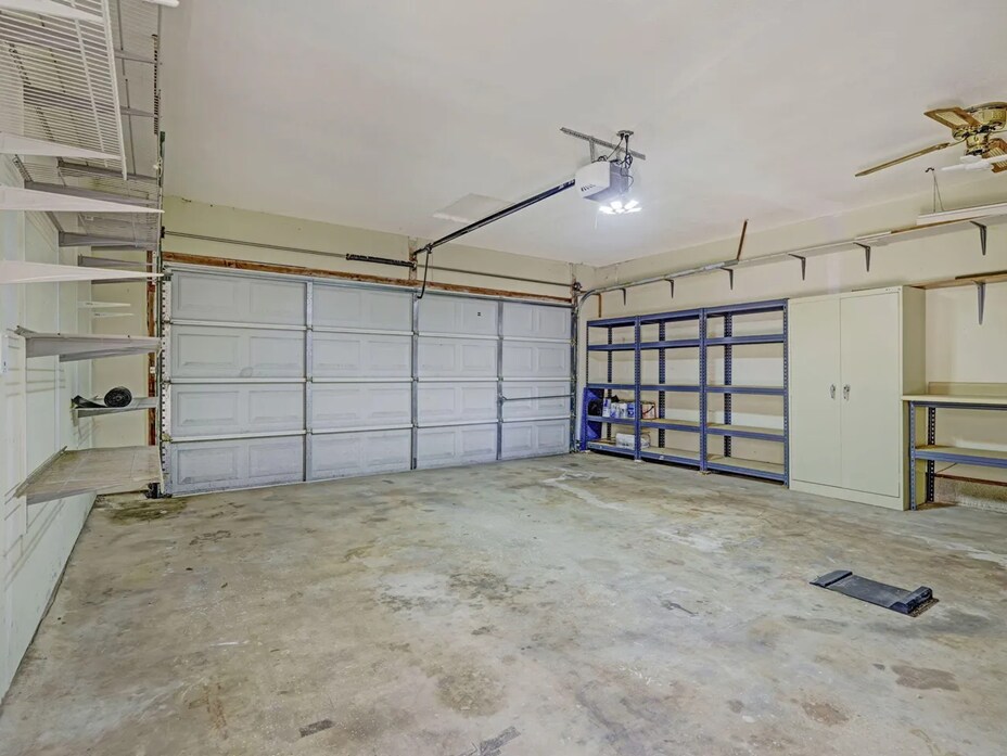 Building Photo - 40 Sharilyn Dr