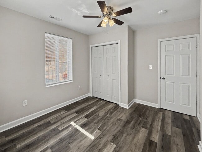 Building Photo - DC1003