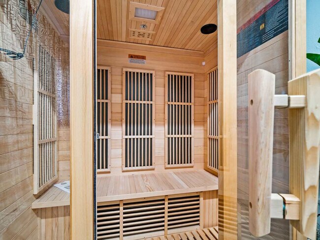 Building Photo - 2804 6th St