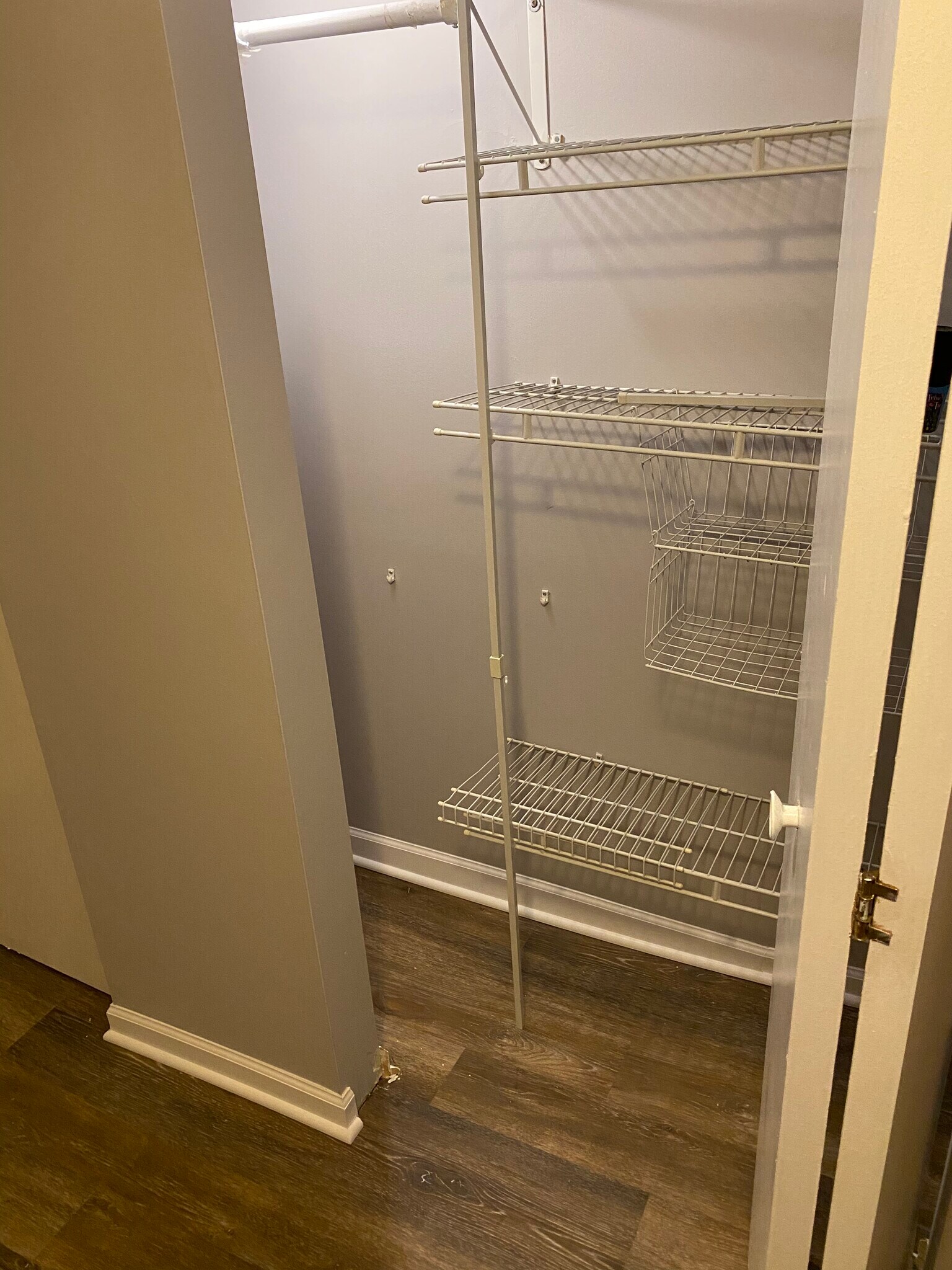 Building Photo - 5443 N St Louis Ave