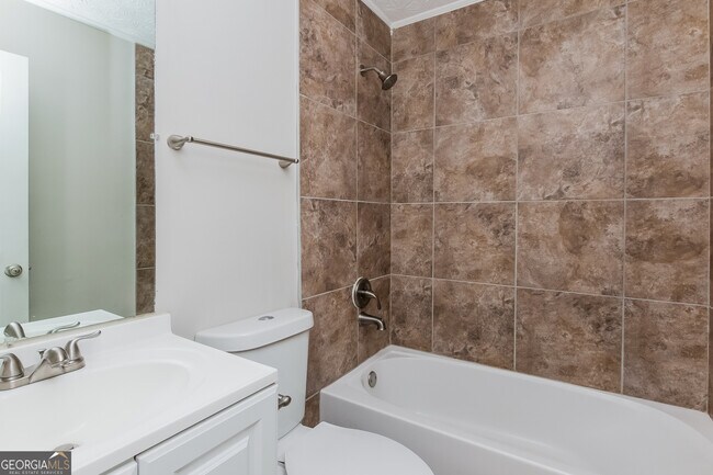 Building Photo - 150 Cedar Creek Ct
