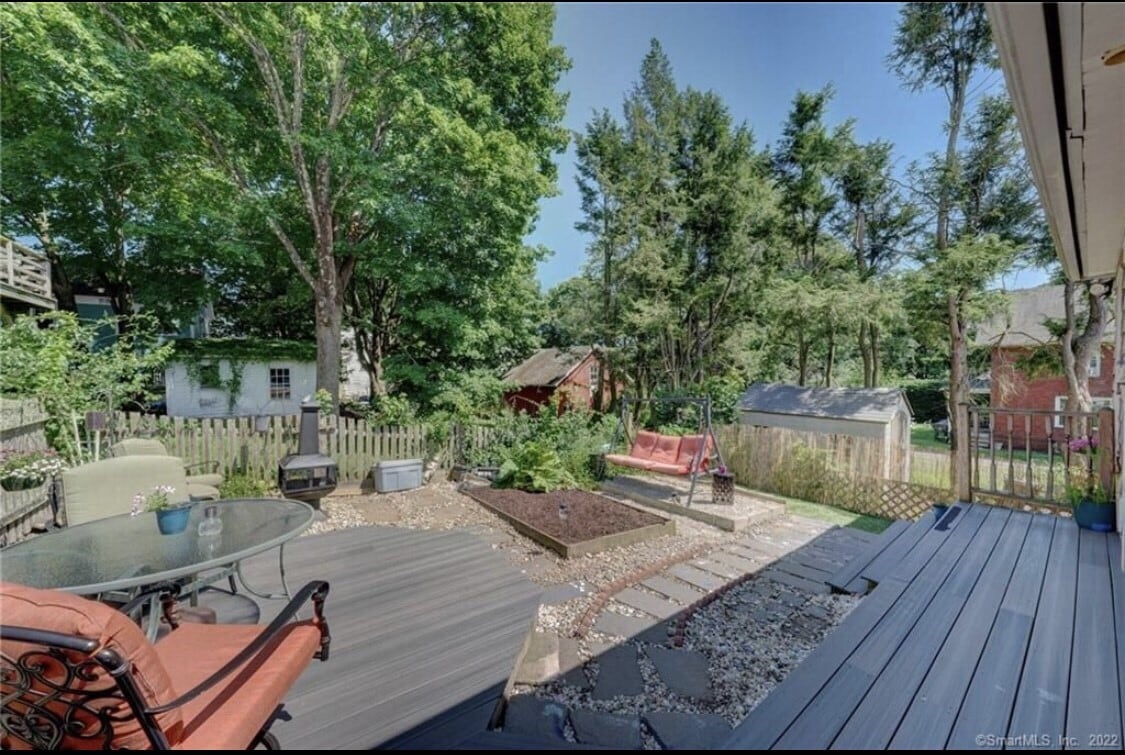 Building Photo - 179 Walnut St