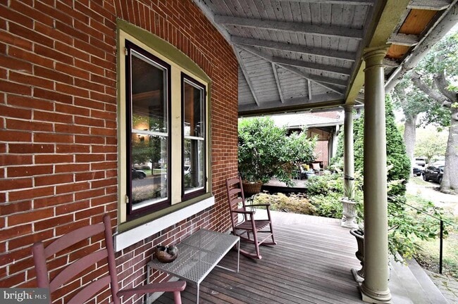 Building Photo - 365 2nd Ave