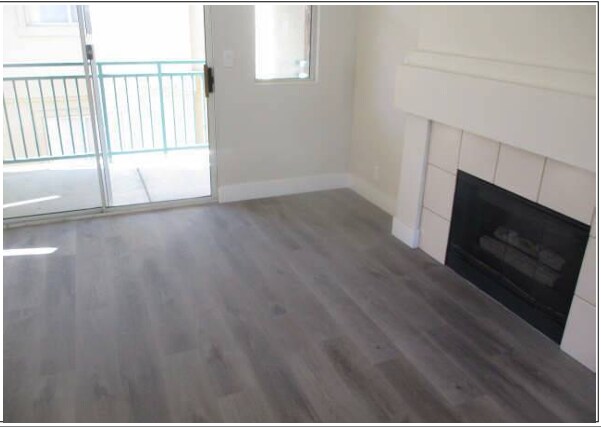 Building Photo - 5155 W Tropicana Ave