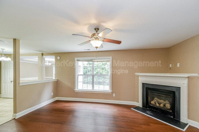 Building Photo - 225 Braxman Ln