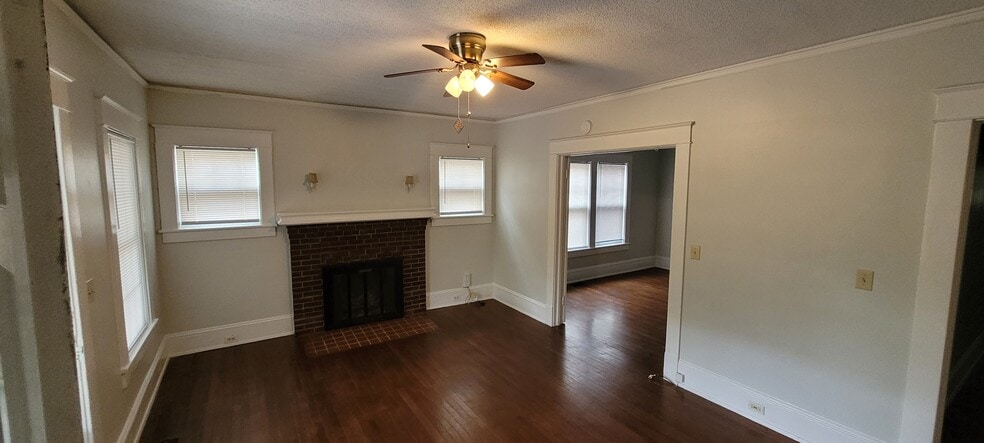 Building Photo - 104 S Josephine Boyd St