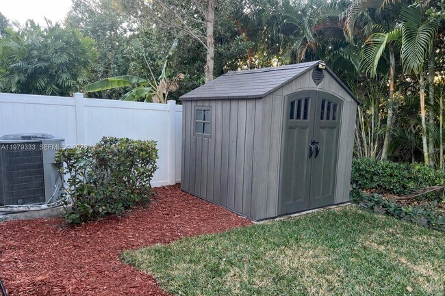 Building Photo - 445 NW 36th Ave