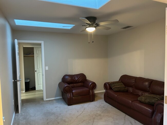 Building Photo - 2407 S Rocking Horse Ln