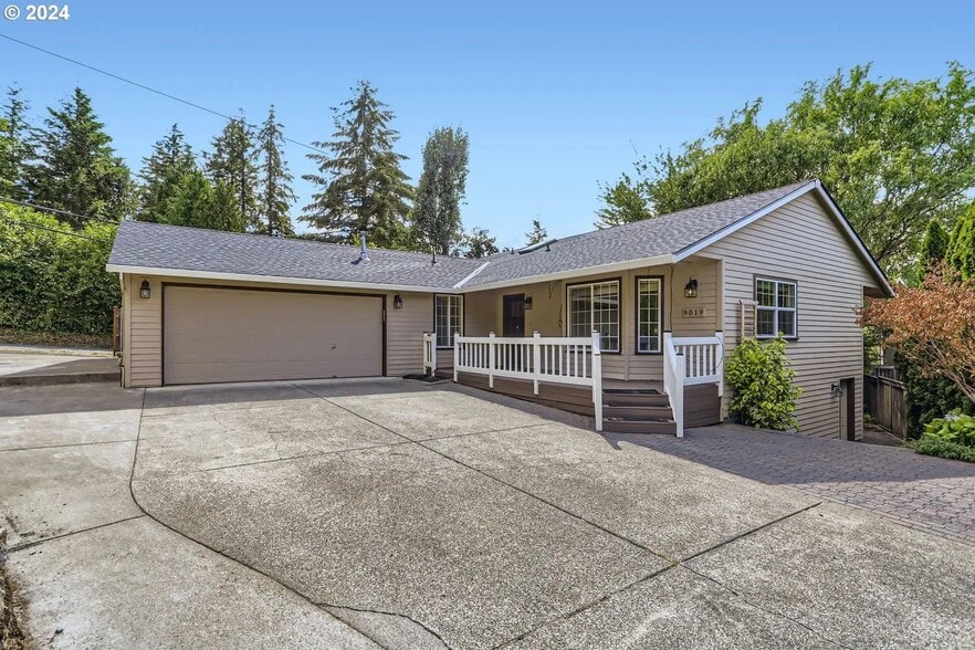 Primary Photo - 9019 SW Picasso Pl