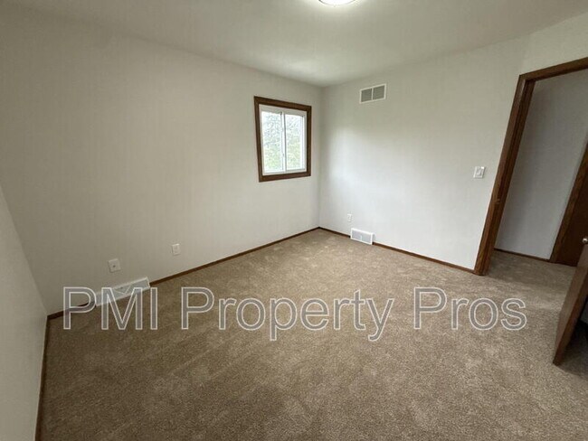Building Photo - 8148 S 88th St
