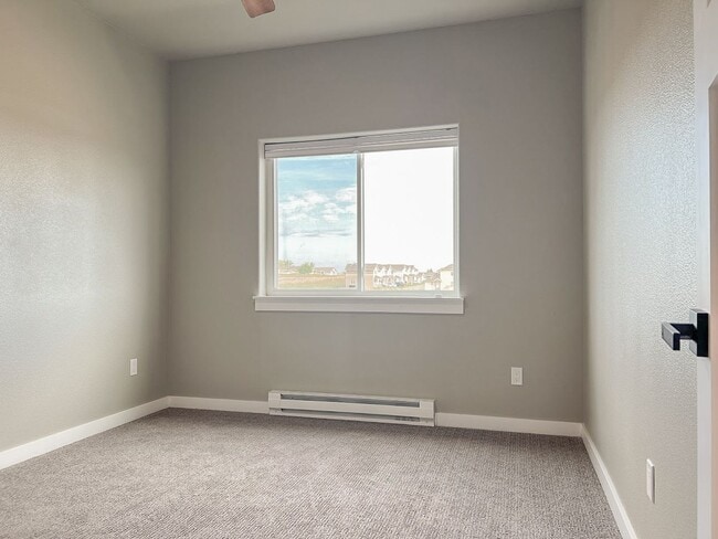 Building Photo - 2 bed/ 1.5 bath in Brand New Soldier Ridge Complex!