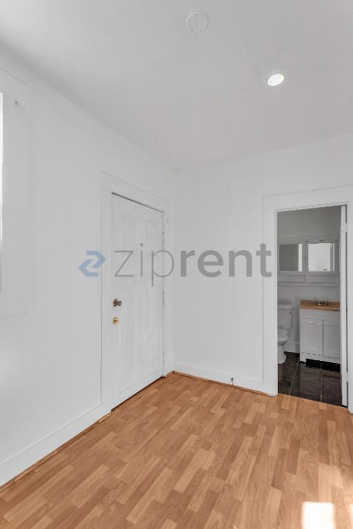 Building Photo - Unit 1