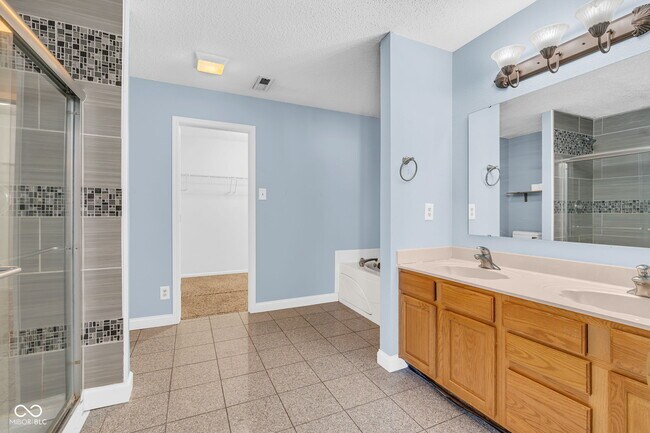 Building Photo - 8818 Browns Valley Ln