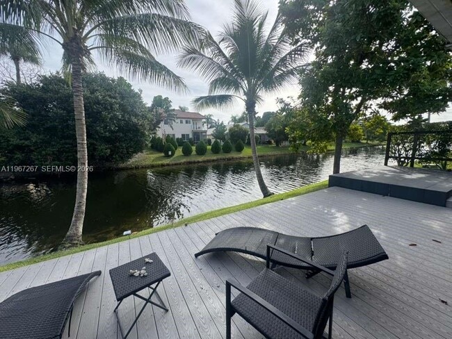 Building Photo - 332 NW 47th Ave