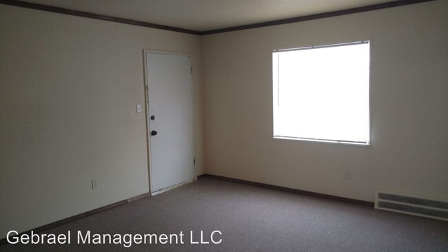 Building Photo - G3348 Flushing Rd