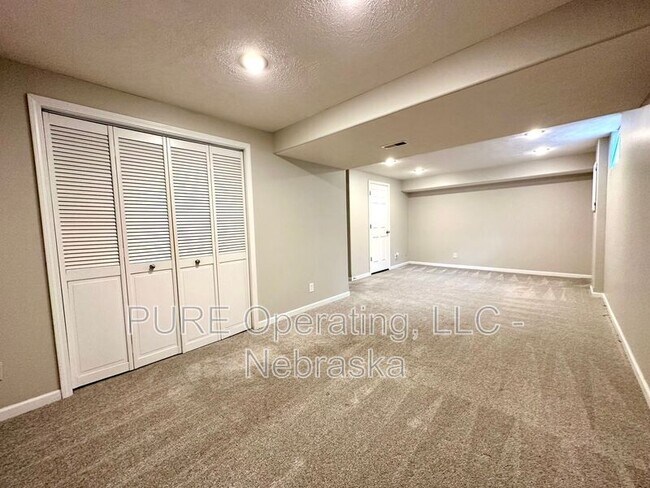Building Photo - 6215 N 128th St
