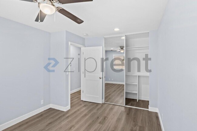 Building Photo - Unit Apt 2