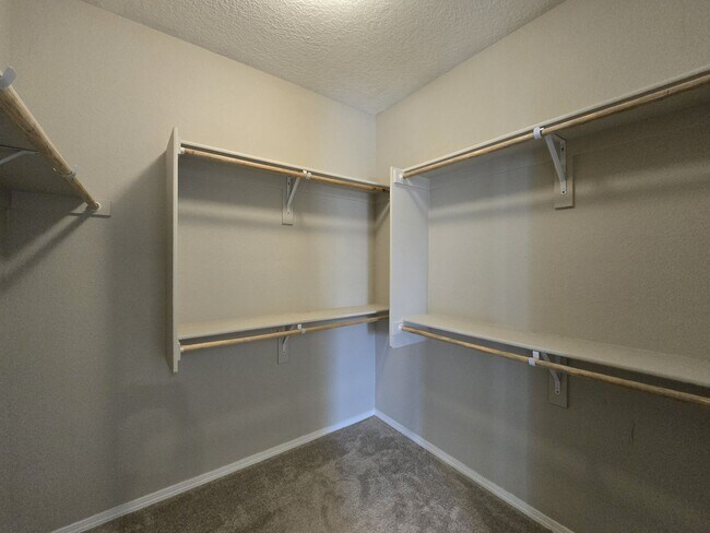 Building Photo - Modern Santa Fe Townhome