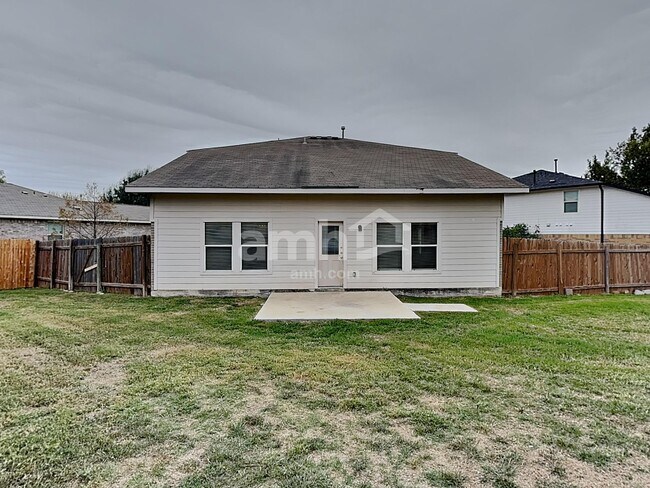 Building Photo - 3723 Holden Ct